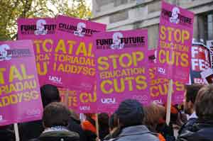 Over 50,00 demonstrate in London against education cuts