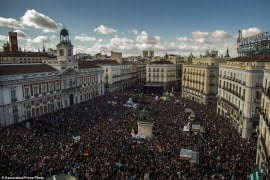 Spain: PODEMOS human tide in Madrid against austerity