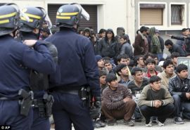 Wave of indignation against reactionary authorities as refugee crisis intensifies