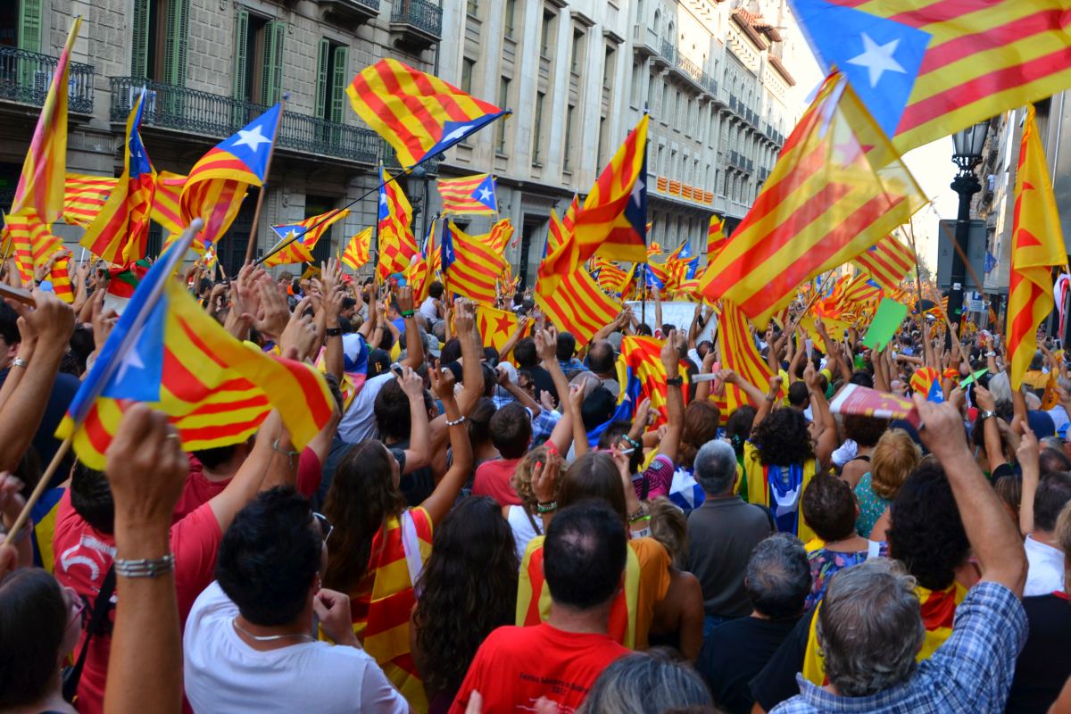 Catalonia: The masses enter the scene
