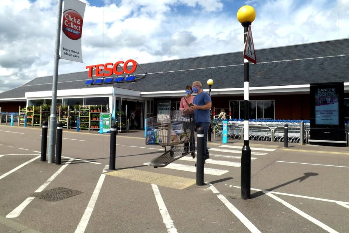 Tesco bosses reward the rich, whilst workers’ lives put at risk