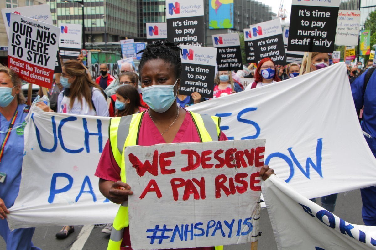 NHS pay protests: Workers and activists fight for 15%