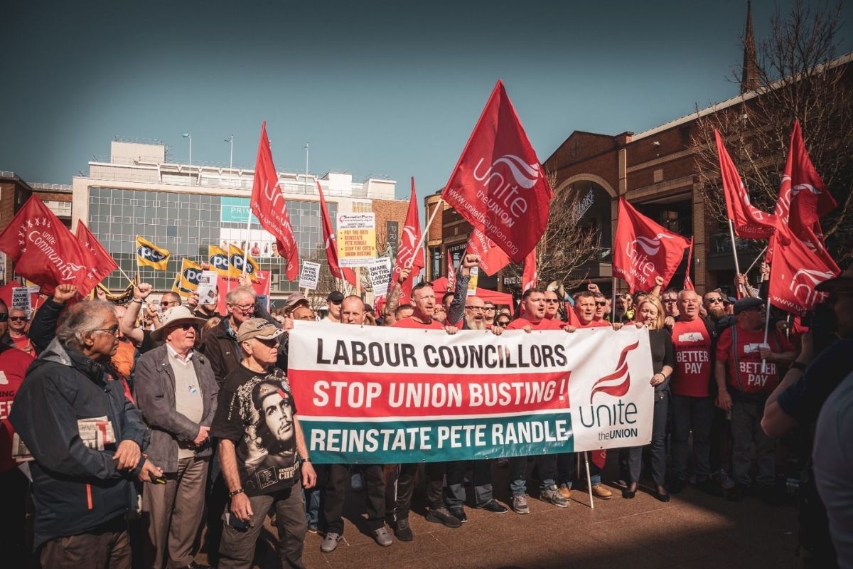Coventry bin strike rallies mass support