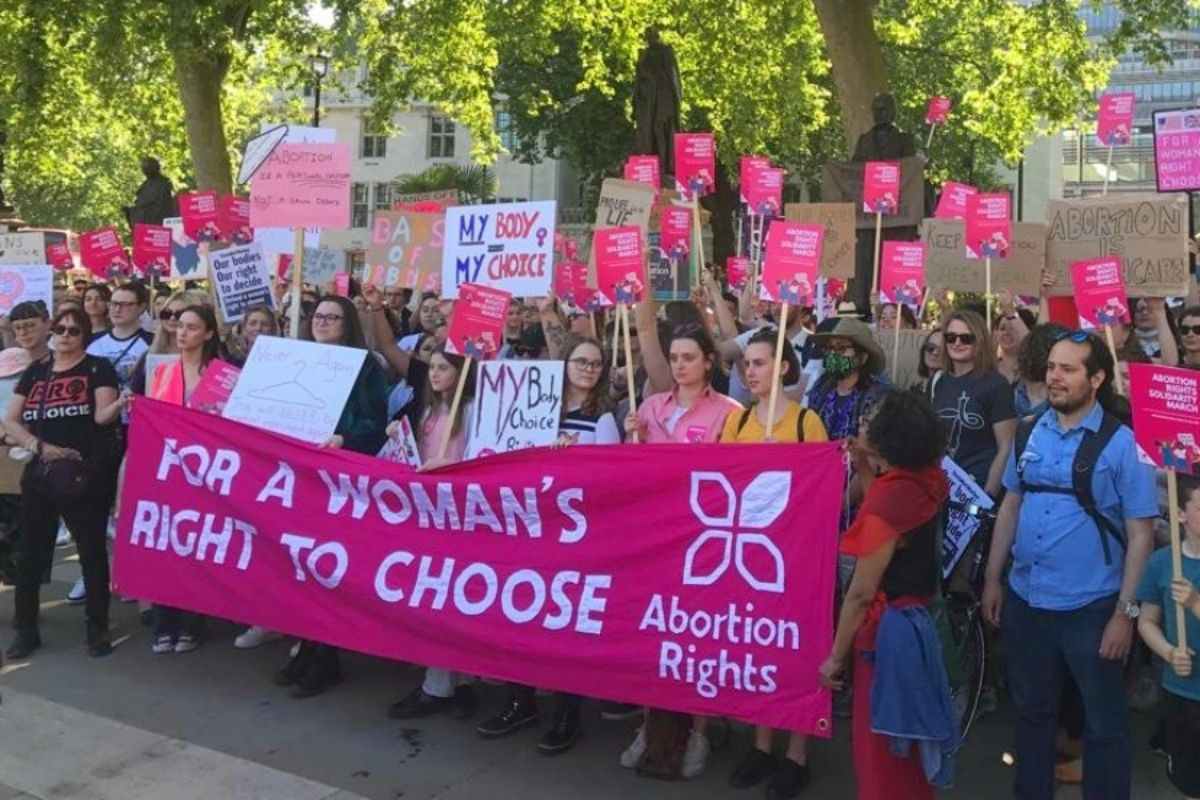 Hands off our bodies! – Activists mobilise to defend abortion rights