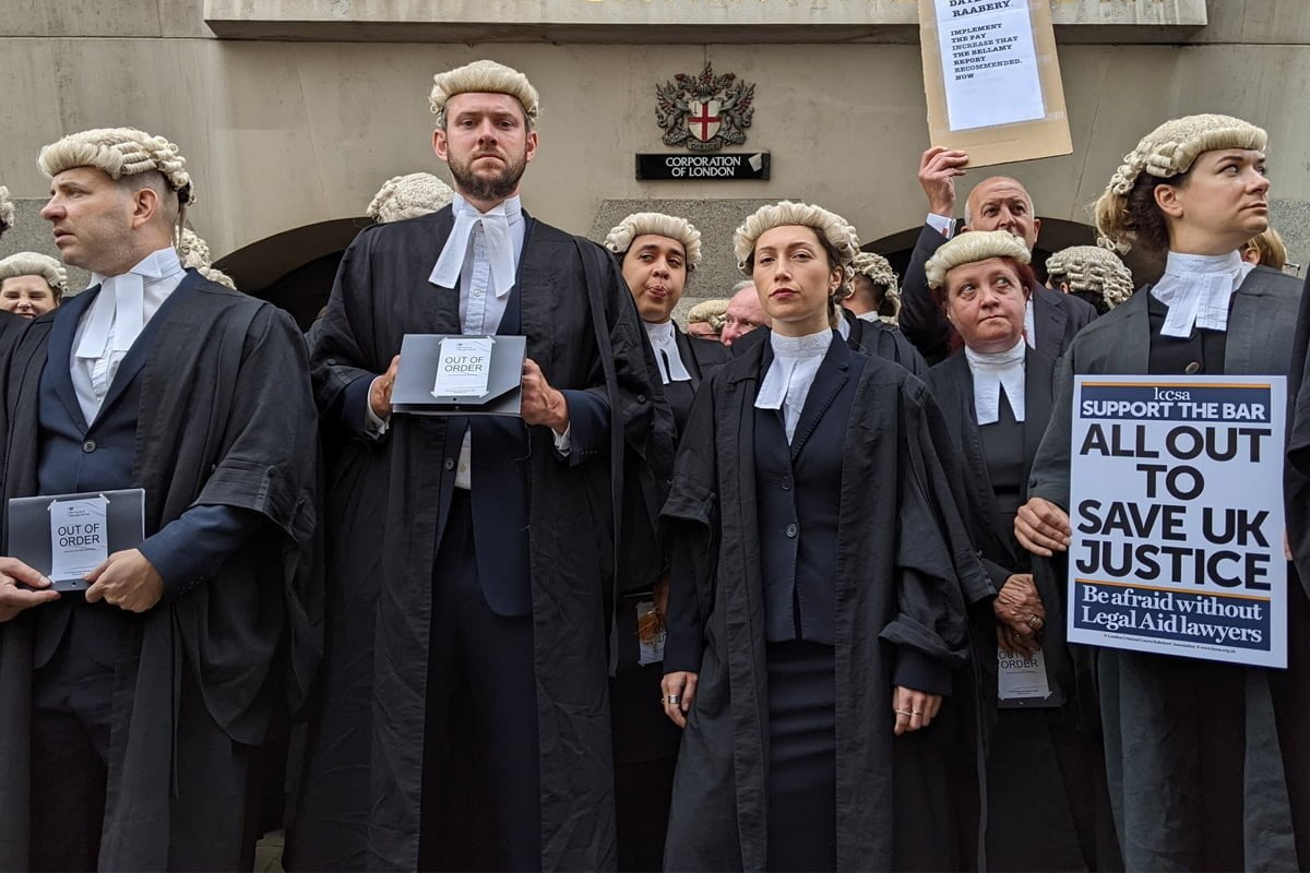 Barristers vote for all-out strike: Unite the struggles against the cuts!