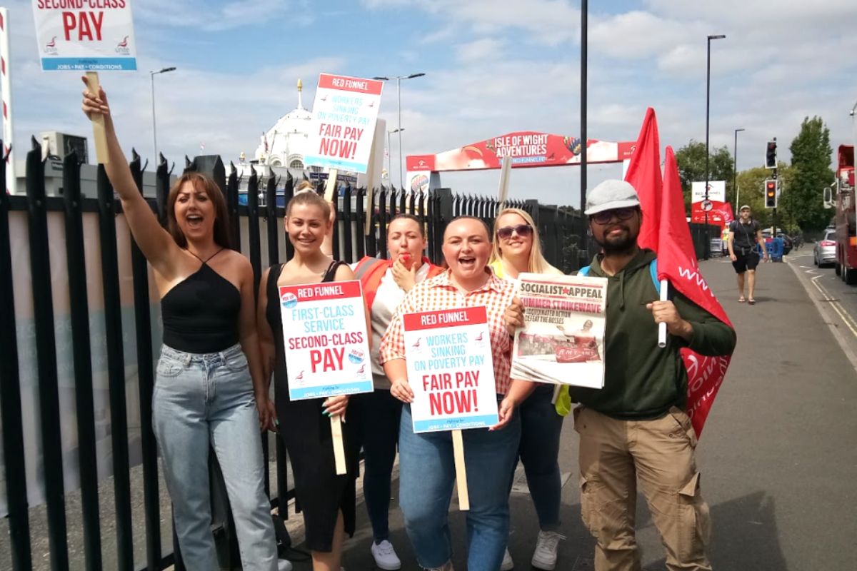 Strikewave hits the South Coast: Solidarity with Red Funnel workers!