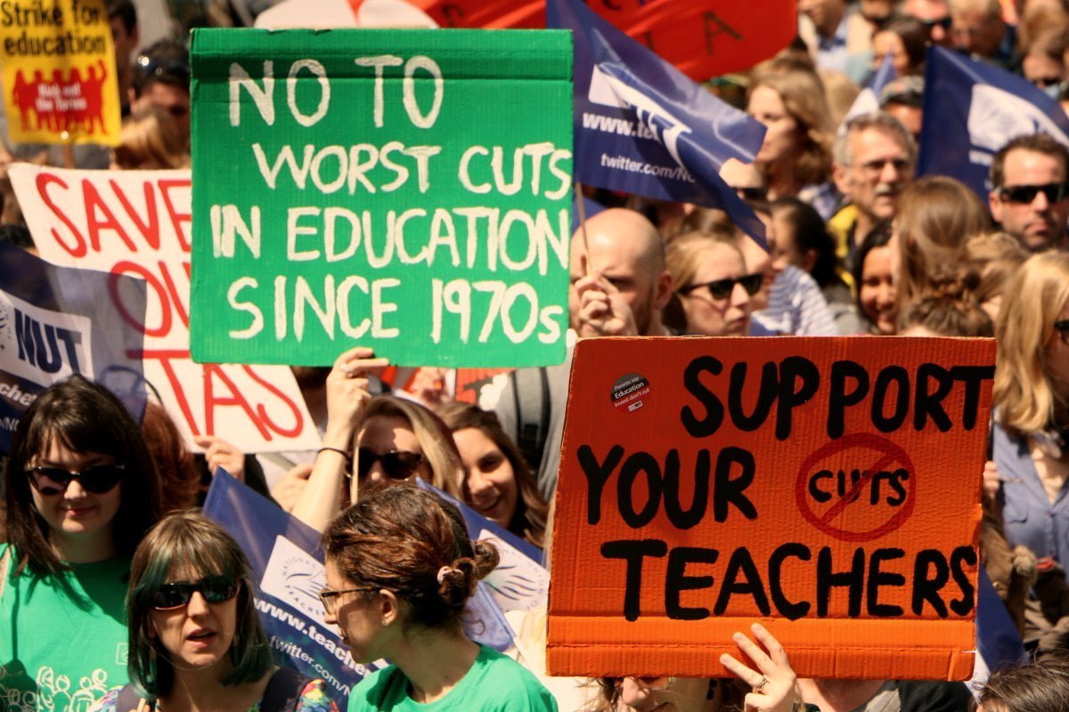Teachers set to strike – Unite the struggles to topple the Tories!